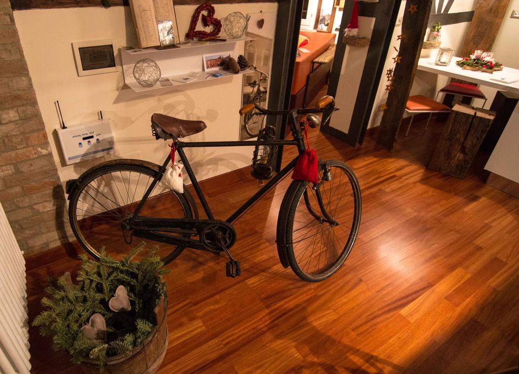 Ferienwohnung Biciclo' Ferrara Citta Zimmer foto